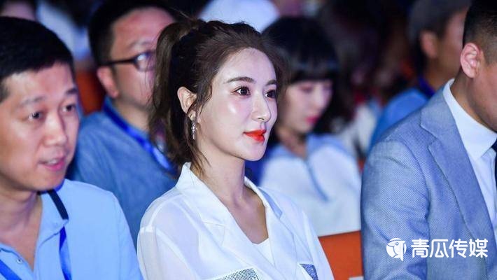 李佳琦和薇婭的直播帶貨奇跡