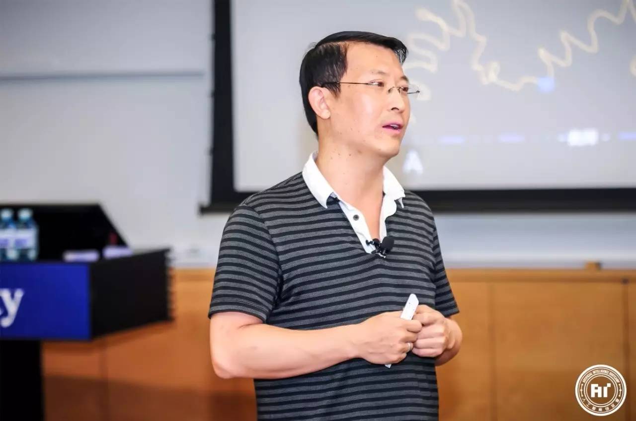 迅雷創(chuàng)始人程浩：做商業(yè)，不思考不行，過度思考也不行
