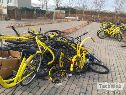 從瘋狂到沉寂 共享單車這一年經(jīng)歷了什么？